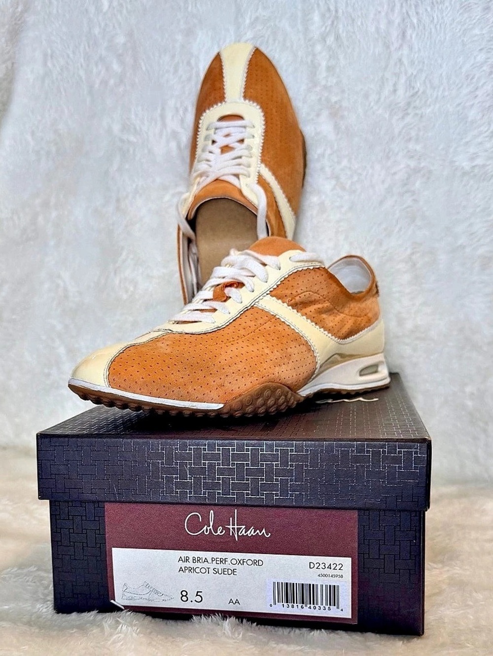 Cole Haan Air Bria Perf Oxford Sneakers Apricot & Cream US 8.5 Great condition